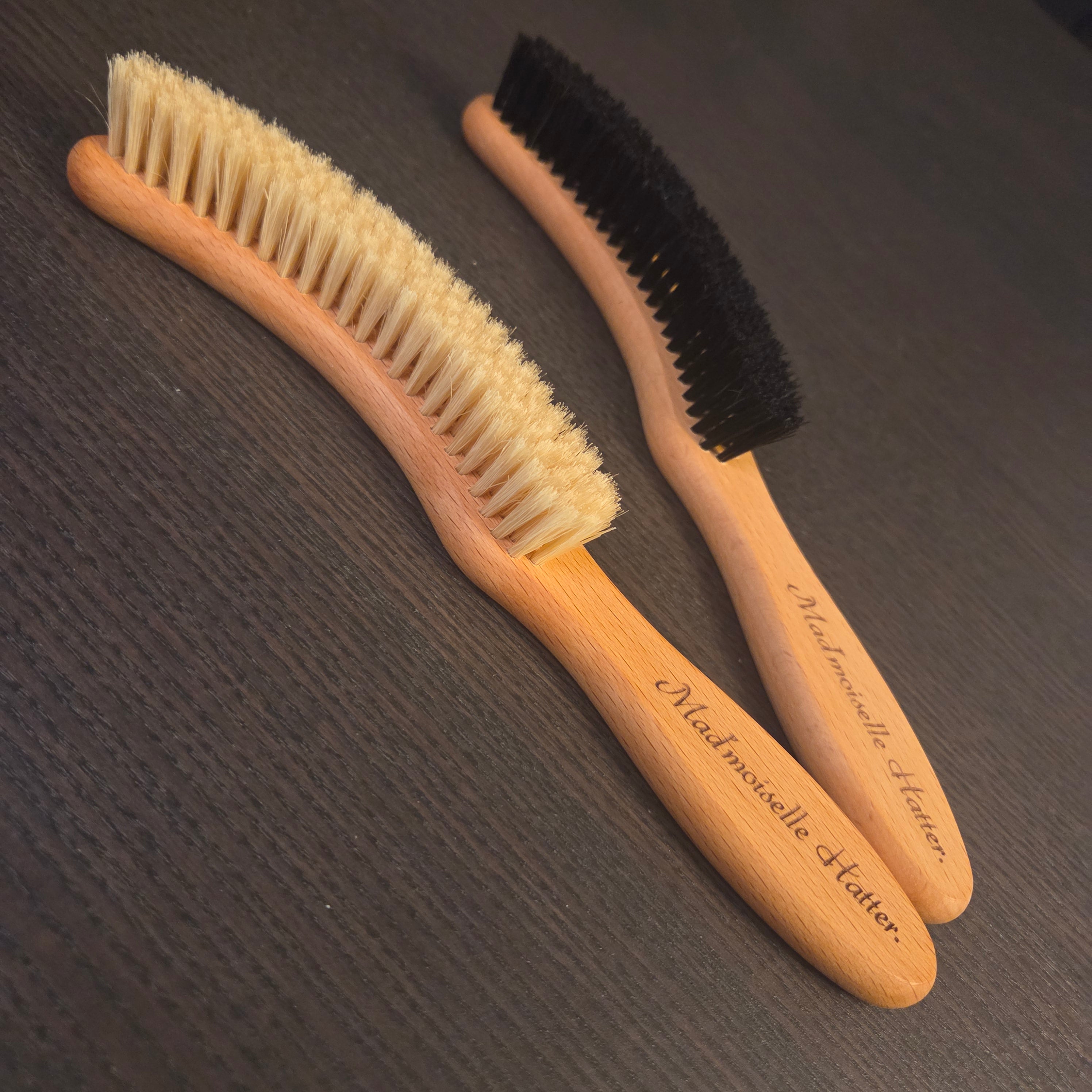 Brosse à chapeaux