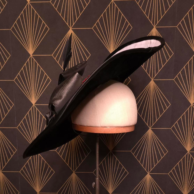 Midi Capeline – Prestance