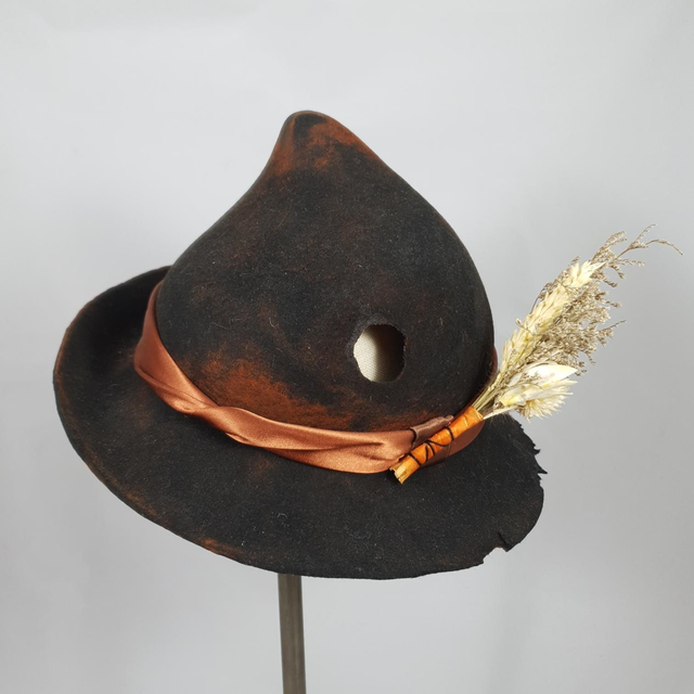 Chapeau Flower en feutre de laine noir
