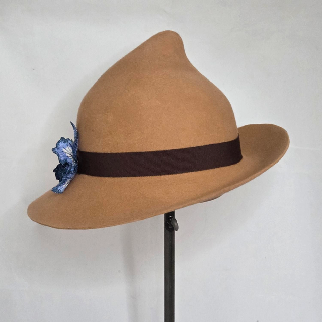 Chapeau Flower en feutre brun