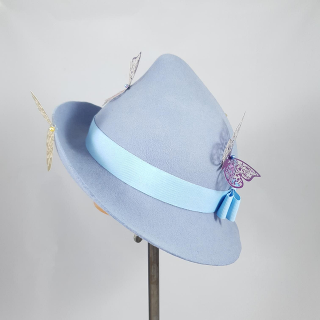 Chapeau Flower en feutre bleu ciel
