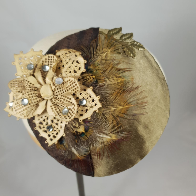 Fascinator rond – Capuccino