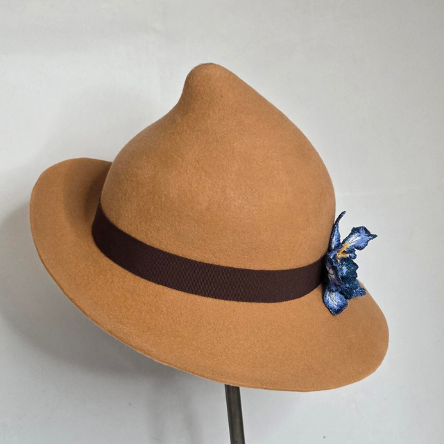 Chapeau Flower en feutre brun