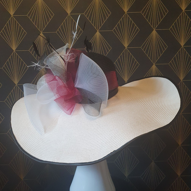 Grande capeline – Dualité