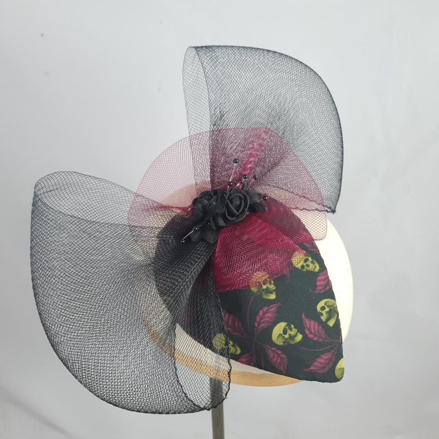Fascinator goutte – Élégance macabre