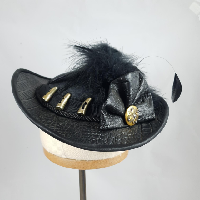 Capeline victorienne – Frontière