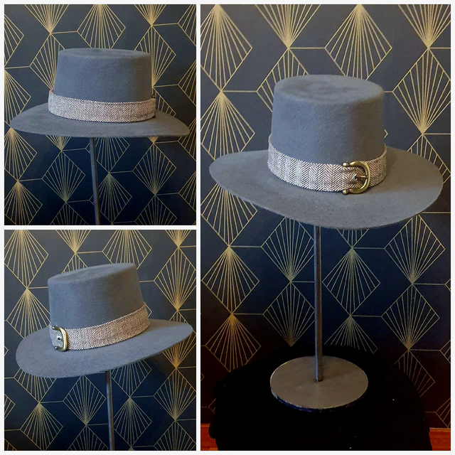 Pélerin – Grisaille