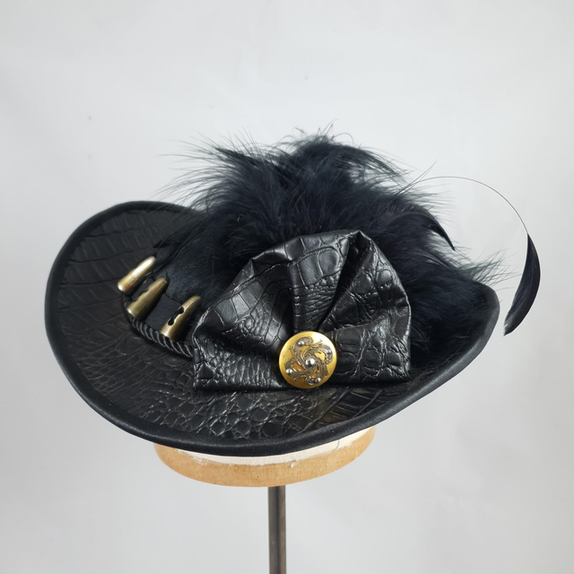 Capeline victorienne – Frontière