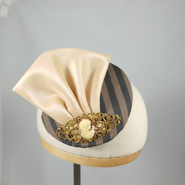 Fascinator rond – Harmonie rayée