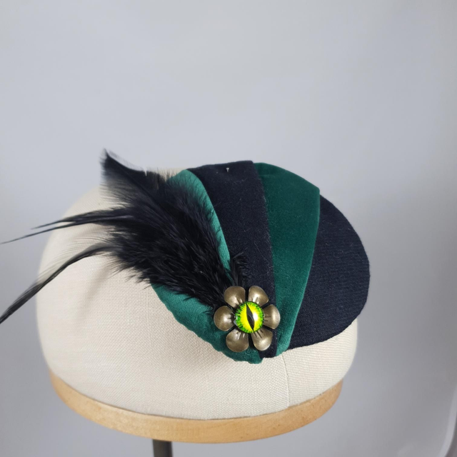 Fascinator rond – Émeraude nocturne